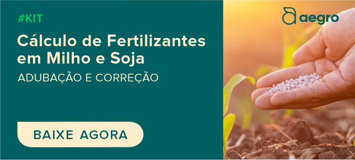banner promocional dividido em duas seções. À esquerda, sobre um fundo verde-escuro, há um texto claro que anun