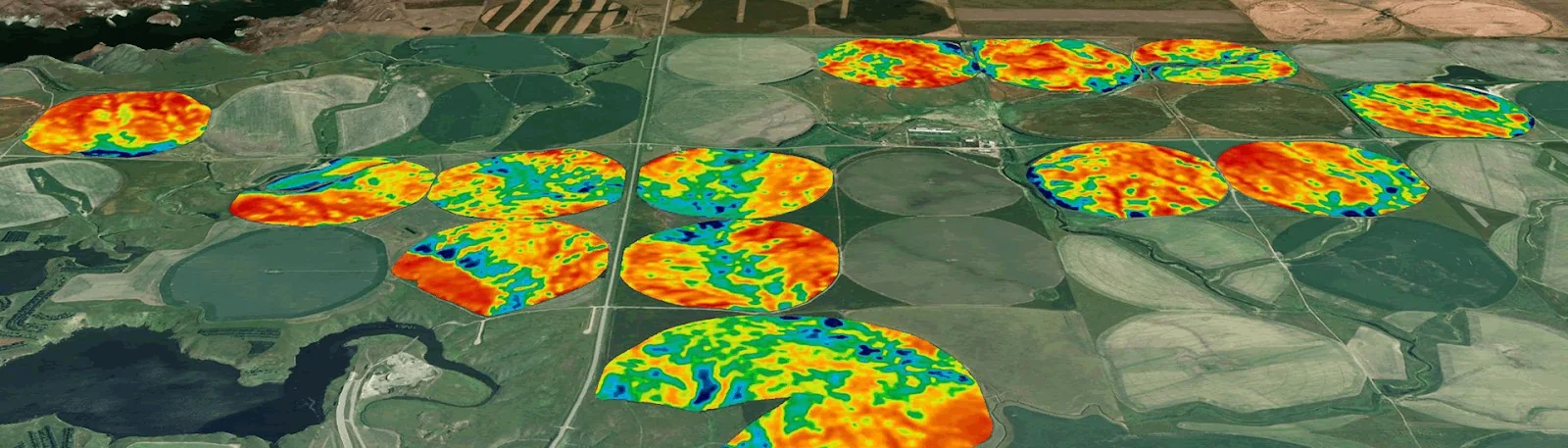 uma vista aérea tridimensional de uma extensa área agrícola, caracterizada por múltiplos campos de irrigação p