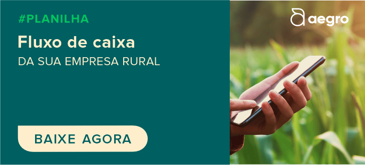 banner promocional dividido em duas seções verticais. A seção esquerda, maior, possui um fundo verde-azulado es