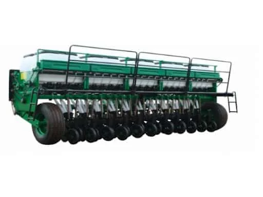 uma plantadeira agrícola de grande porte, um implemento essencial para a agricultura moderna, apresentada de p